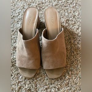 Aldo suede heels